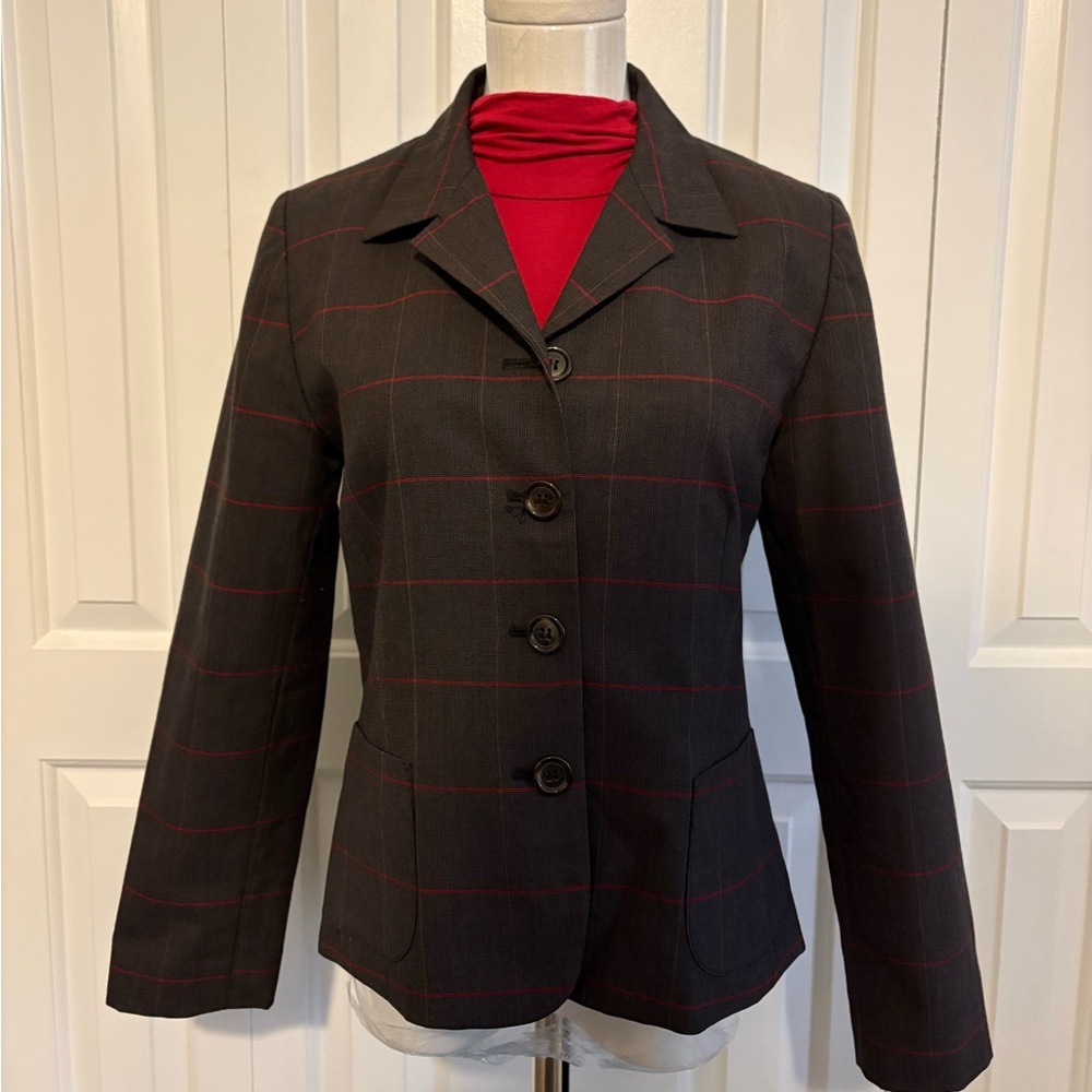 HARVE BENARD, Classic Black and Red Plaid Women's Blazer, Size 8, EUC